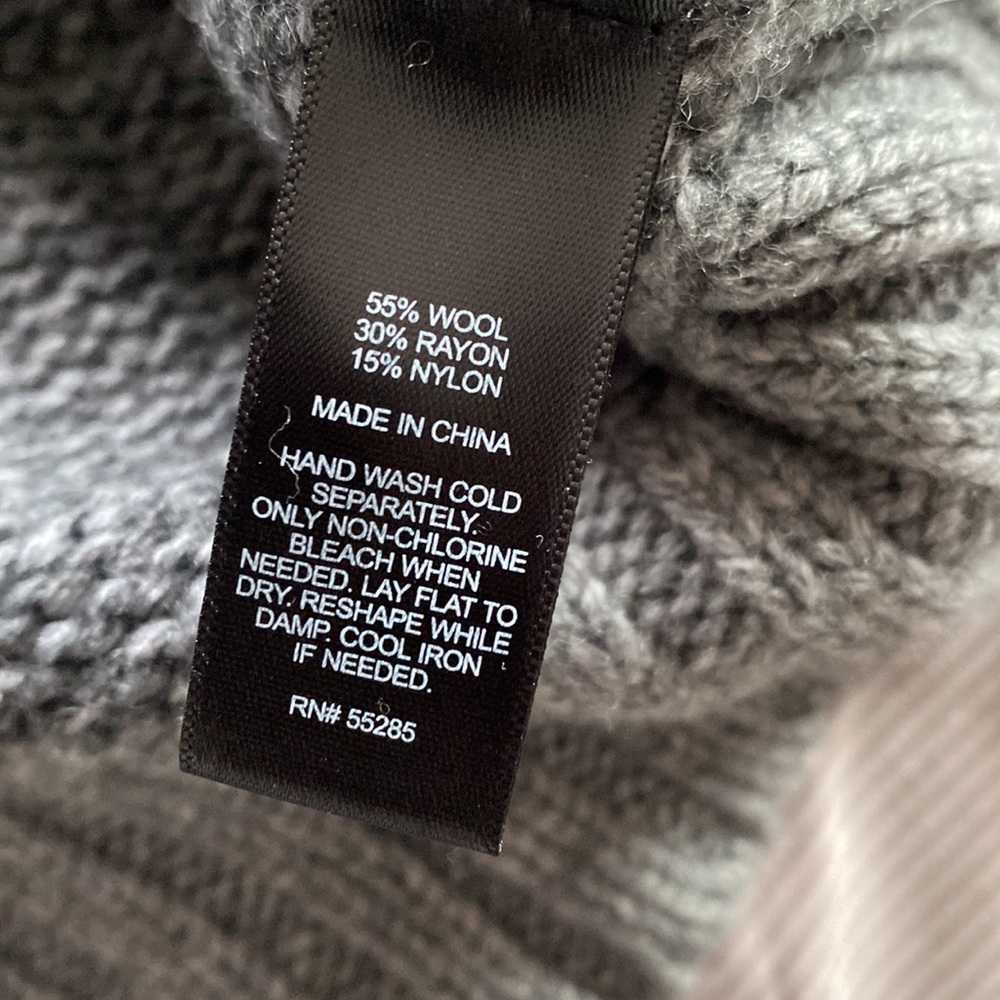 Express sweater - Picture 9 of 9